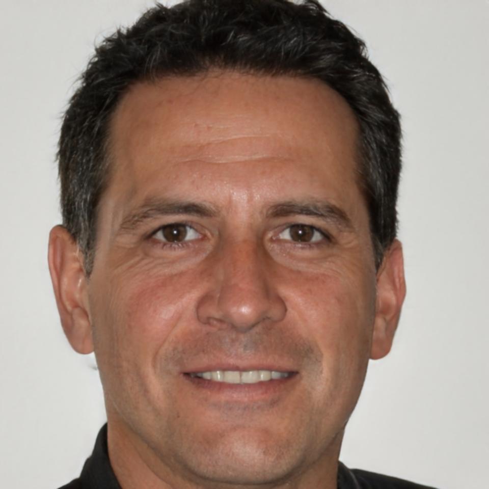 Garrett Lindström, Finance Manager